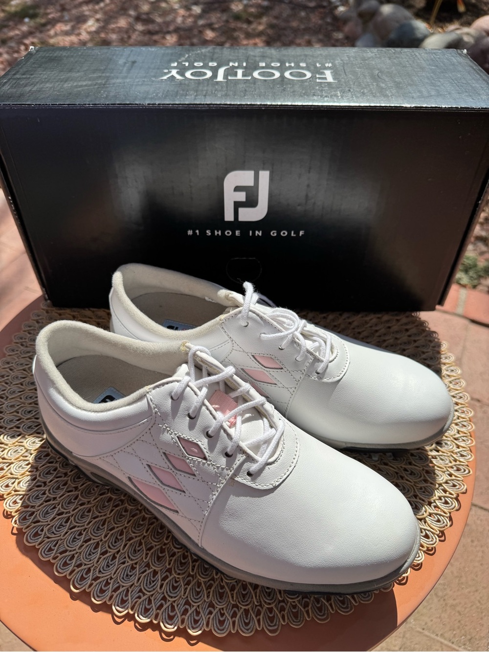 FootJoy White with Pink Accent Women's Golf Shoes 5.5M